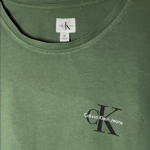 Calvin Klein logo tee - Picture 2 of 2